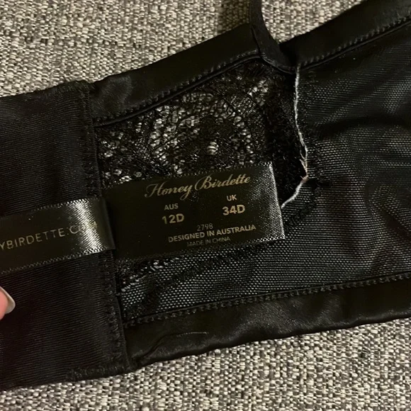 Honey Birdette Black and Red Floral Lace Bra - Picture 4 of 4